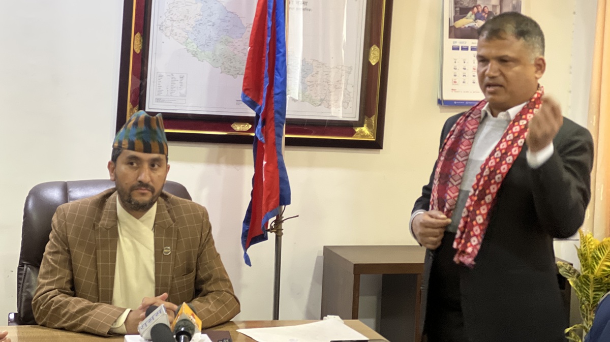 देश र जनताको हितमा काम गर्न सञ्चारमन्त्री खरेलको निर्देशन