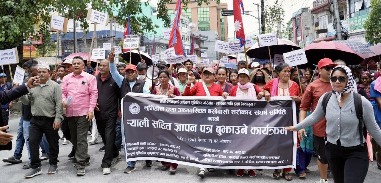देशैभर डोजर ‘आतंक’, सडकमा निस्किए सुकुम्वासी