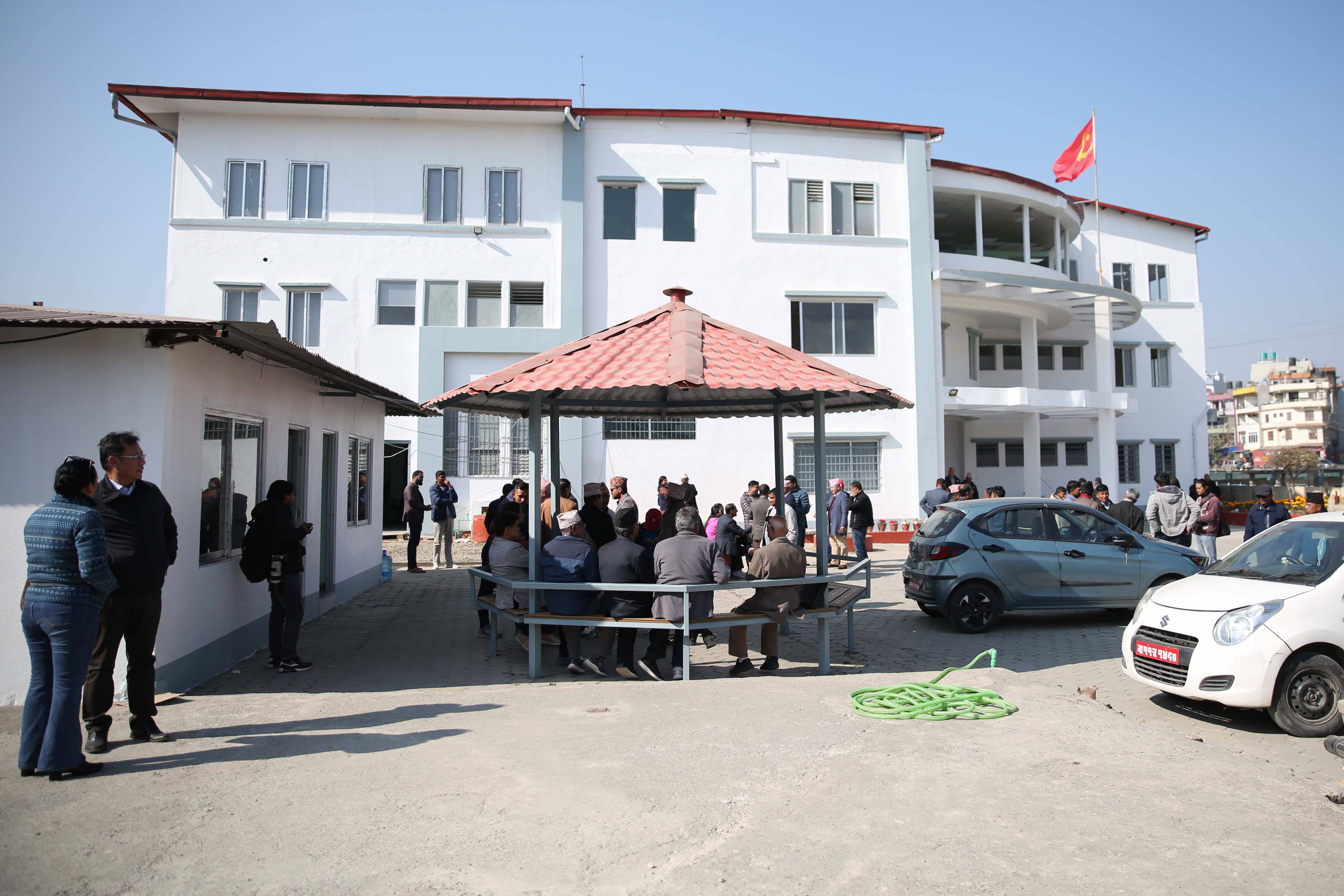 च्यासलमा एमाले कार्यकर्ताबीच धकेलाधकेल (भिडिओसहित) 