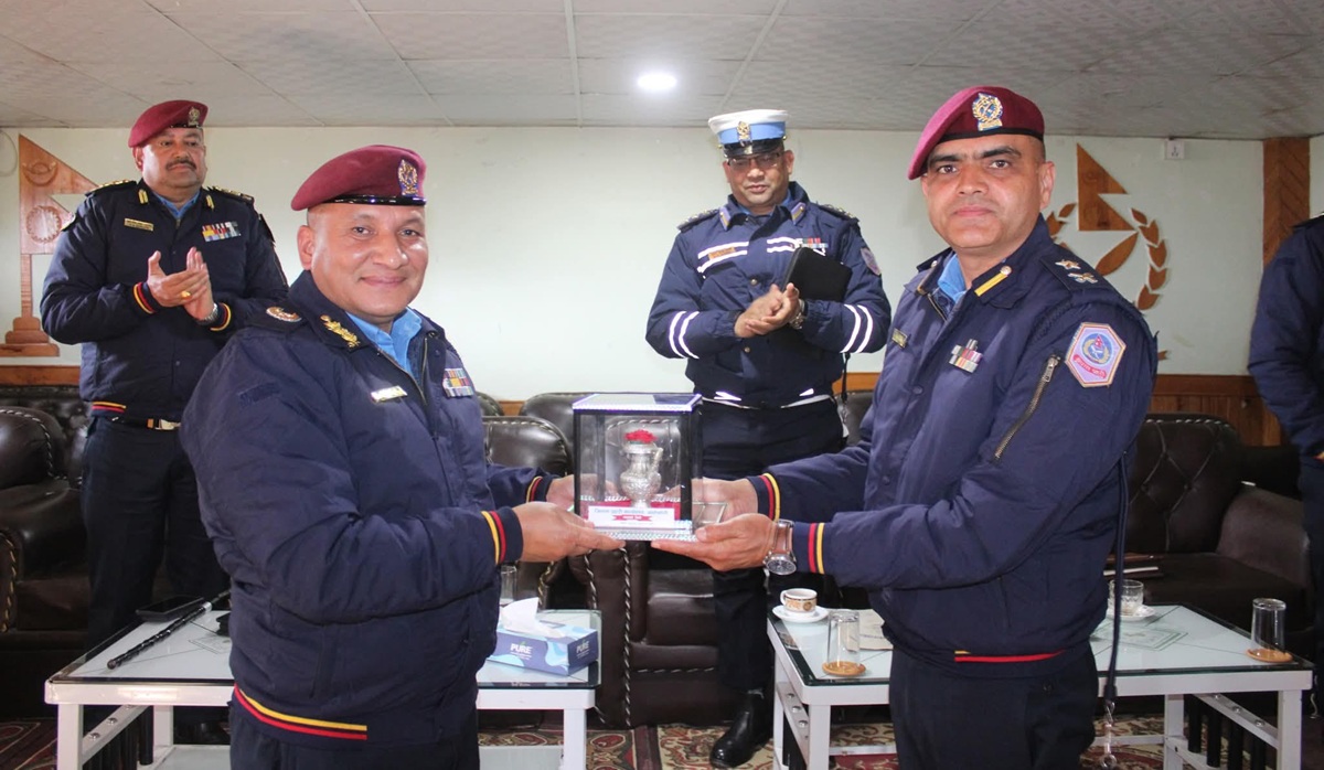 अपराध नियन्त्रणमा सक्रिय हुन डीआईजी खत्रीको निर्देशन