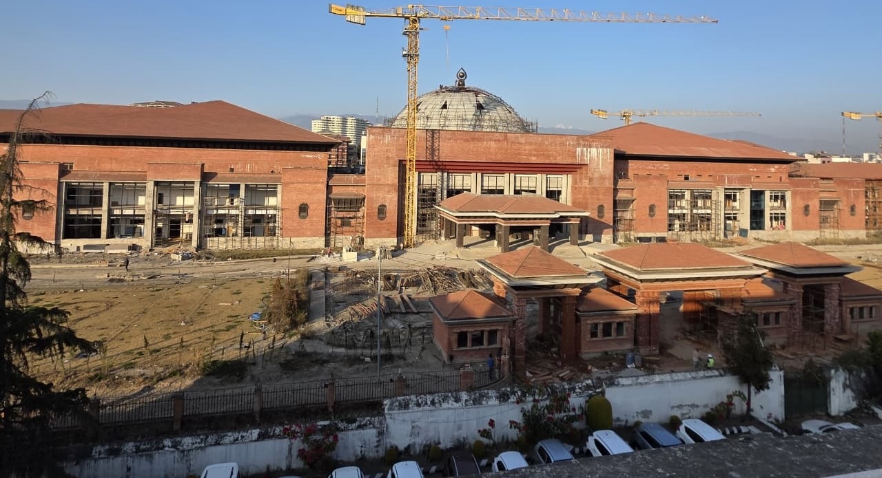 छानिए सांसद, पूर्ण तयार छैन सभाकक्ष