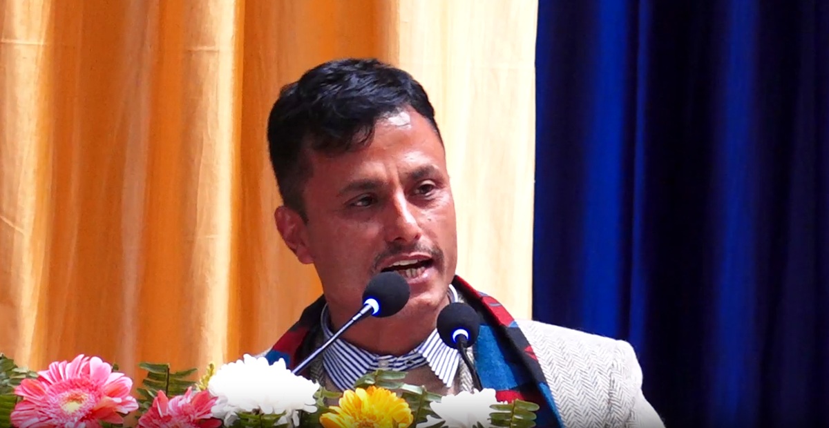 विमानस्थलको ढोका थुनेर मात्र बढ्दो पलायन रोक्न सकिँदैन : महानिर्देशक तिवारी