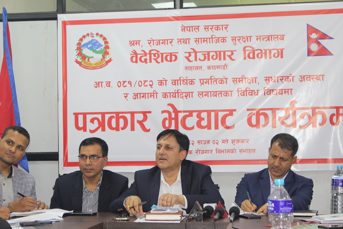 जसपा नेपालको राष्ट्रिय महाधिवेशन मञ्च हावाहुरीले भत्कायो