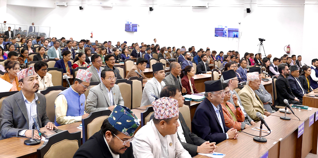 प्रतिनिधि सभामा सांसदहरूको प्रश्न : संसद् अधिवेशन अन्त्य गरेर निजामती सेवा अध्यादेश ल्याउन लागिएको हो ? 