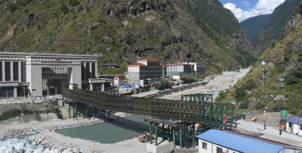 केरुङ नाका बन्द हुँदा चीनबाट सामान आयतमा समस्या