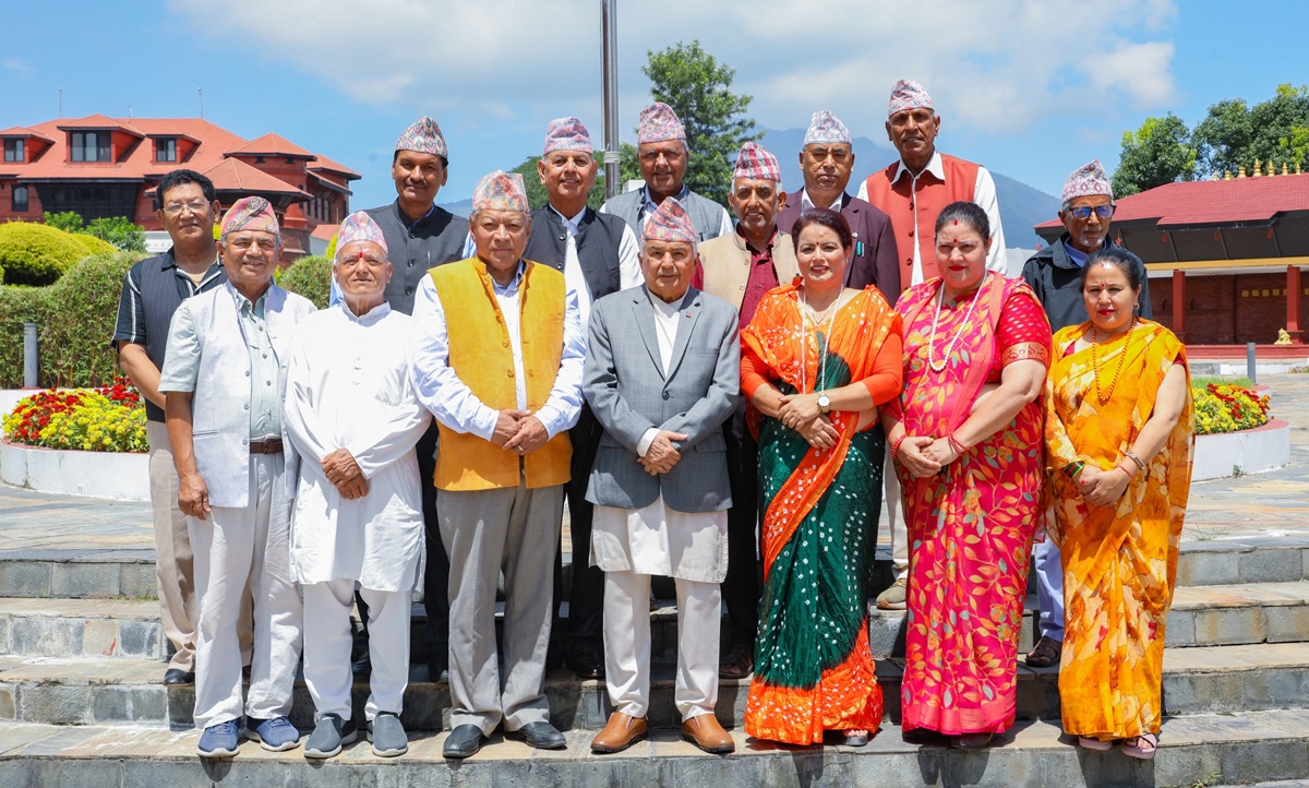 राष्ट्रपति पौडेलसँग ज्येष्ठ राष्ट्रिय नागरिक महासंघका प्रतिनिधिमण्डलको भेट