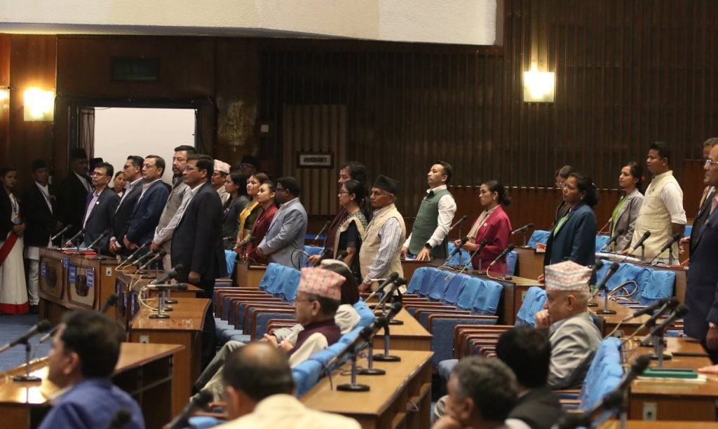 विपक्षीको अवरोधपछि प्रतिनिधिसभा बैठक आधा घण्टाका लागि स्थगित