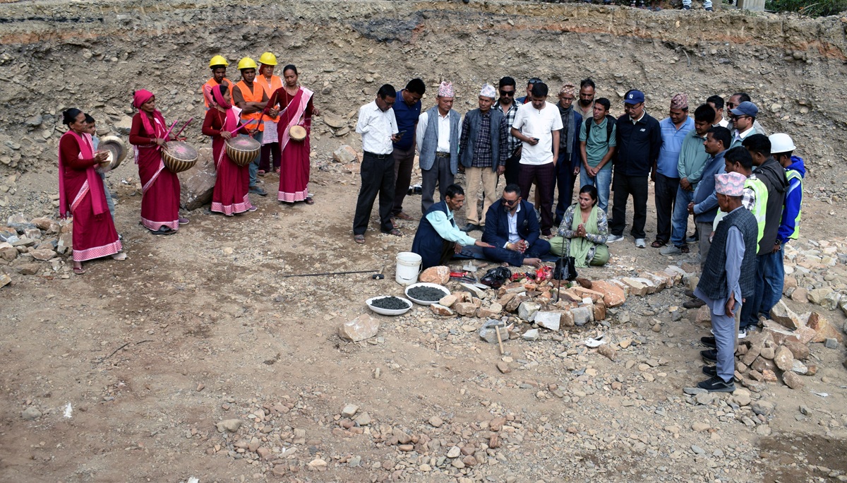 खैरावाङमा खानेपानी आयोजना सुरु, १२ सय घरधुरी लाभान्वित हुने