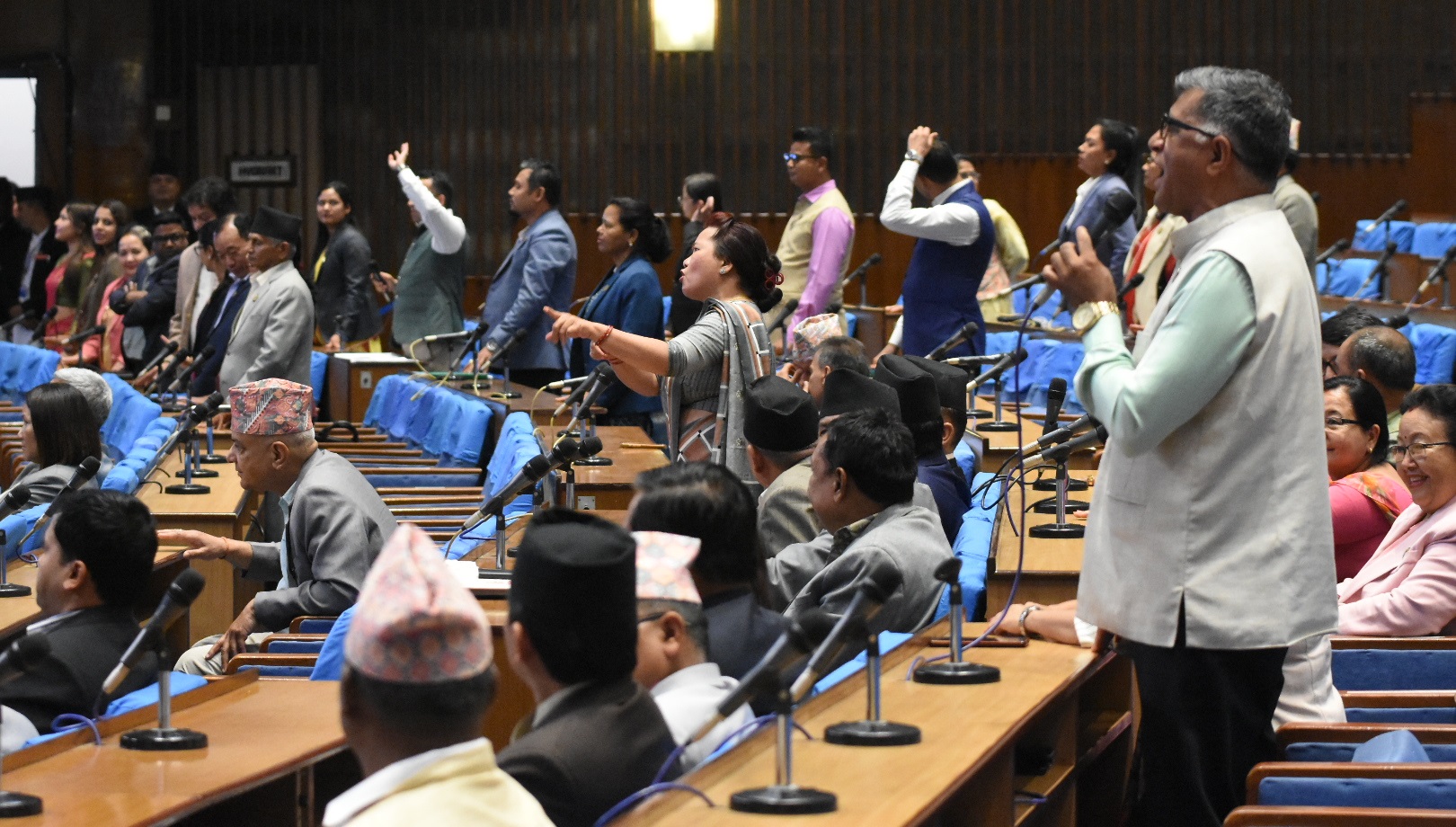 जसपा नेपालको राष्ट्रिय महाधिवेशन मञ्च हावाहुरीले भत्कायो