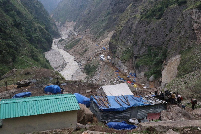 तिंकरनाका खुलेसँगै व्यापारीको चहलपहल बढ्यो