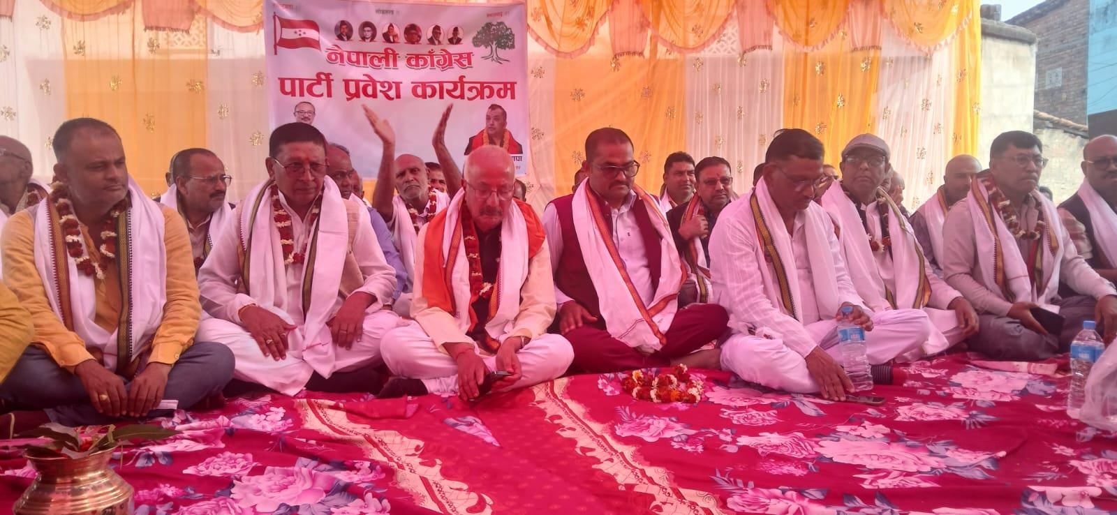 पर्सा–४ मा जसपा त्याग्दै वडाध्यक्षसहित कांग्रेसमा प्रवेश