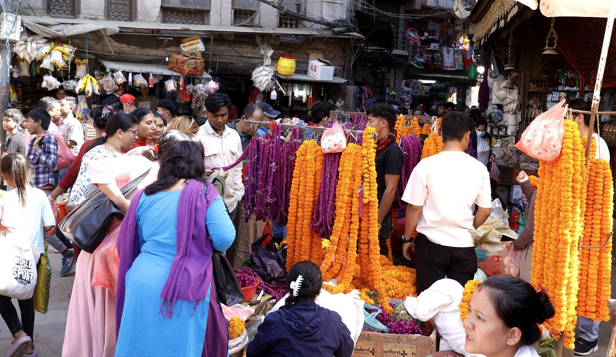 सयपत्री र मखमलीमा आत्मनिर्भर, ९ अर्ब लगानी