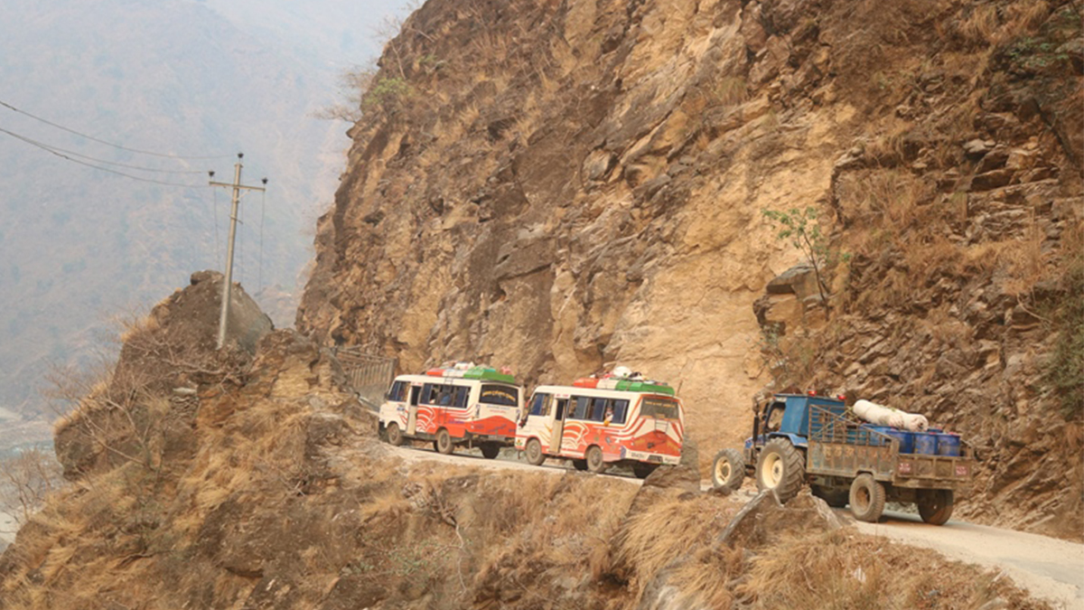 पहिराले अवरुद्ध कर्णाली राजमार्ग सञ्चालनमा