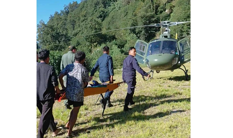 गर्भवतीको समयमै हवाई उद्धार हुँदा ...