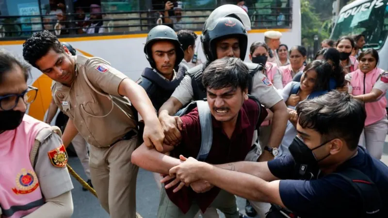 बढ्दो असन्तुष्टले दिल्ली अशान्त