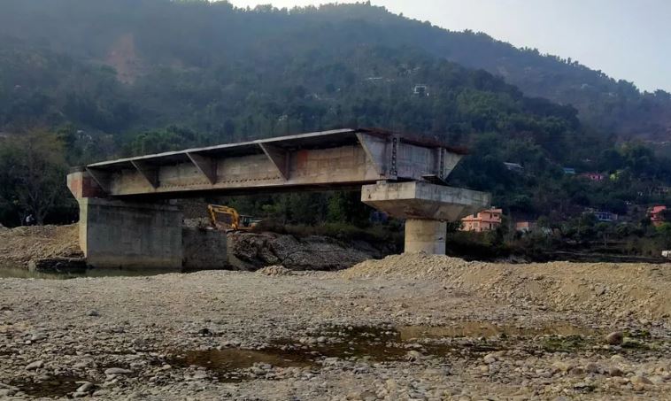 आँधी खोला पुल सात वर्षमा तेस्रो पटक म्याद थप गर्दा पनि सम्पन्न भएन