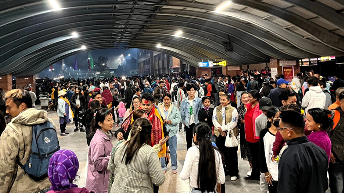 जसपा नेपालको राष्ट्रिय महाधिवेशन मञ्च हावाहुरीले भत्कायो