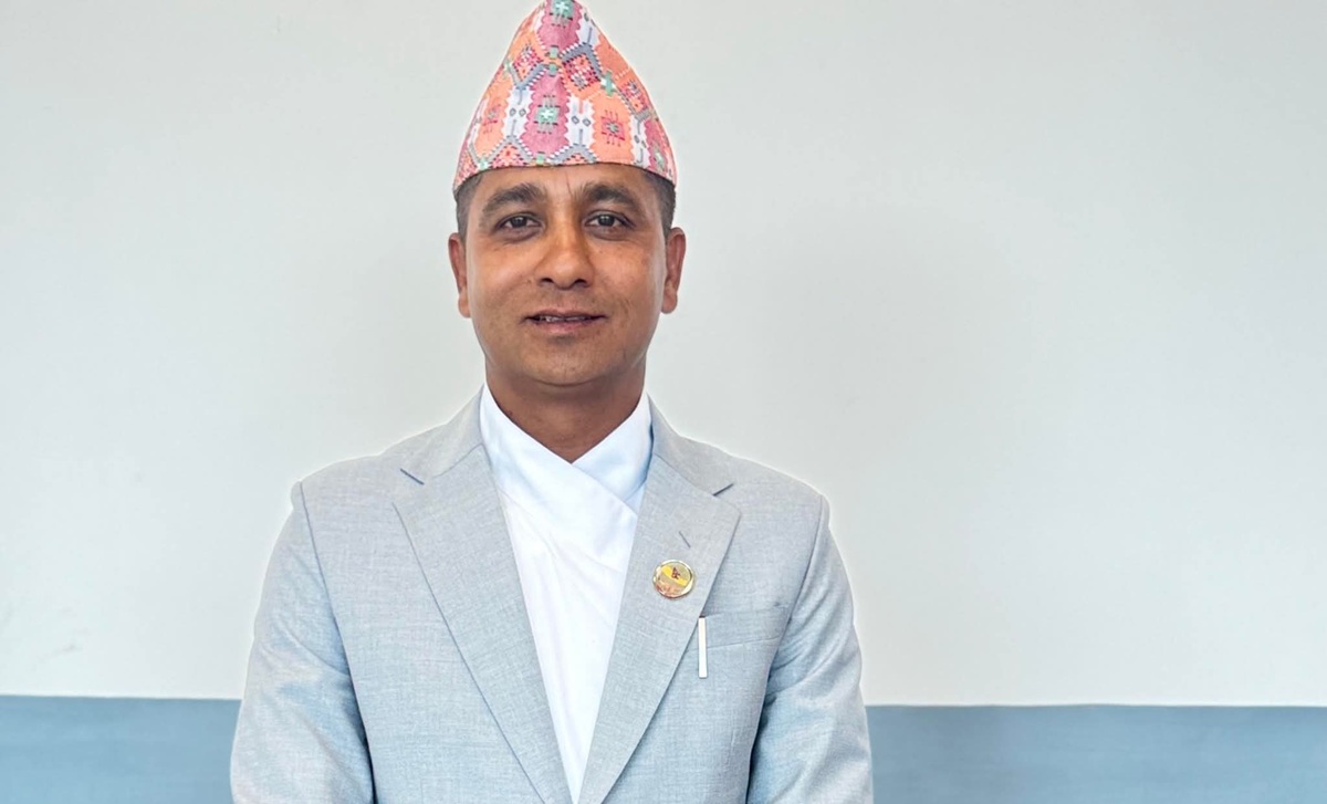 ओली पक्राउको विरोधमा एमाले नेता महरको विरोध