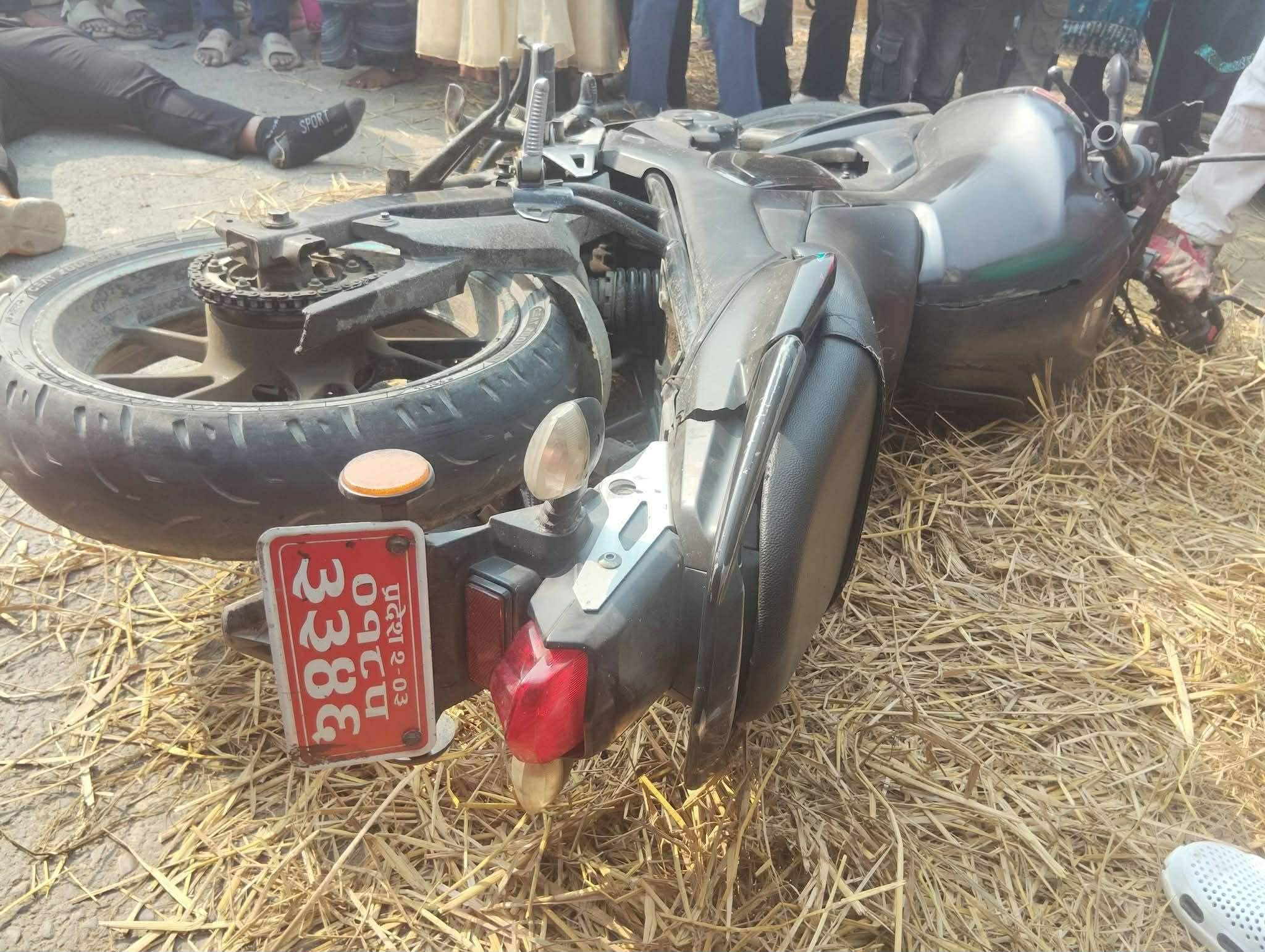 सवारी दुर्घटनामा दुई युवकको मृत्यु 