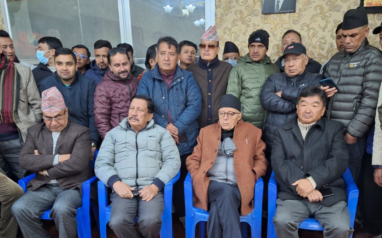 कांग्रेसका ३० जना केन्द्रीय सदस्यसँग शेखर कोइरालाको छलफल