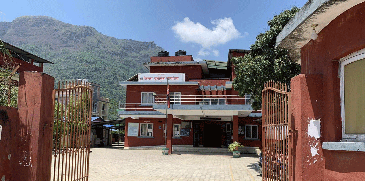 तनहुँ जिल्ला प्रशासन: तीन महिनामा एक करोड राजस्व संकलन, ४३४ गुनासा फर्छ्यौट