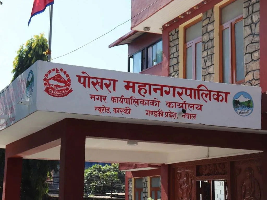 पोखरा महानगरले मुख्य सडक क्षेत्र वरपरका ‘वर्कसप’ हटाउँदै