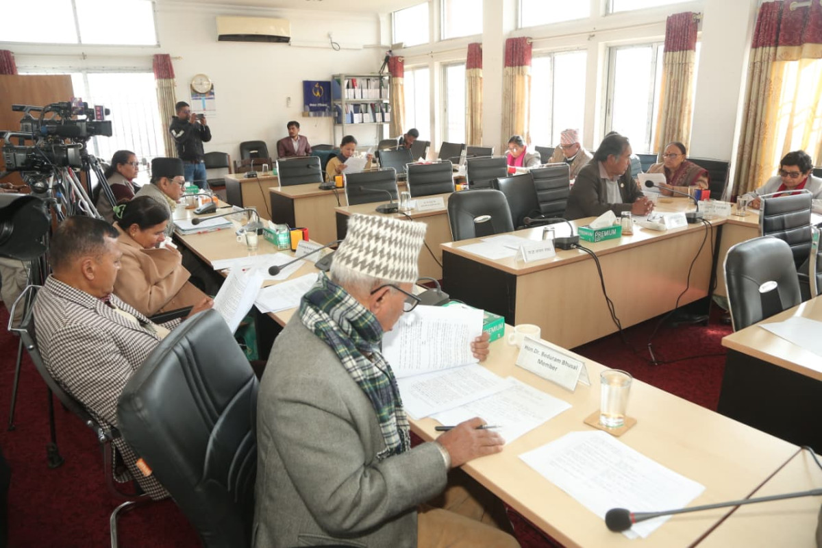 सरकारलाई राष्ट्रिय सभाका सांसदहरुको प्रश्न- तोकिएको मितिमा निर्वाचन हुन्छ कि हुँदैन ?