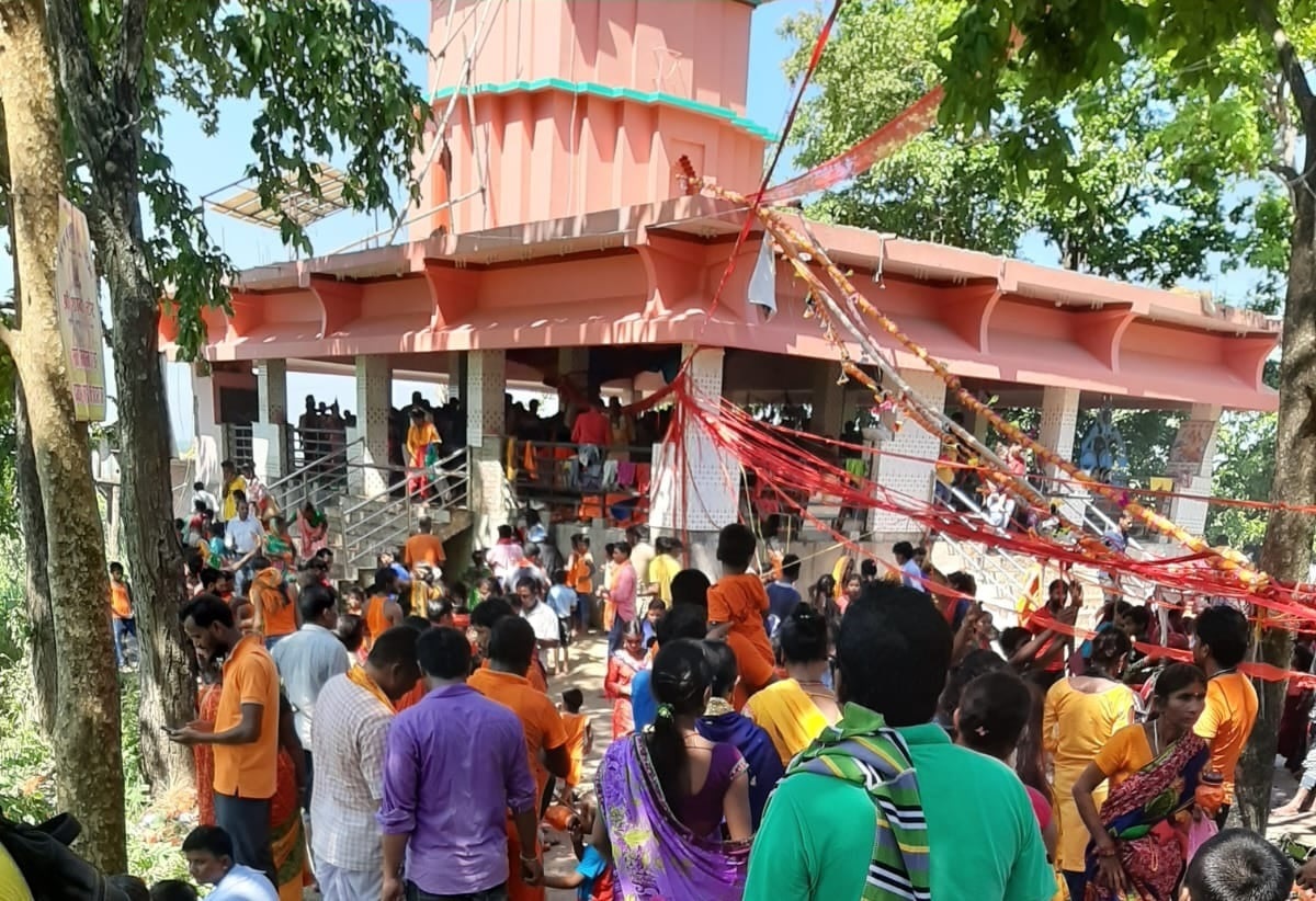 दुधेश्वर महादेव मन्दिरमा हजारौं भक्तजनले गरे दर्शन