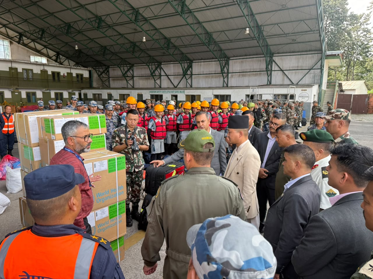 थप उद्धार सामग्रीसहित सुरक्षा टोली बाढी प्रभावित क्षेत्रमा प्रस्थान