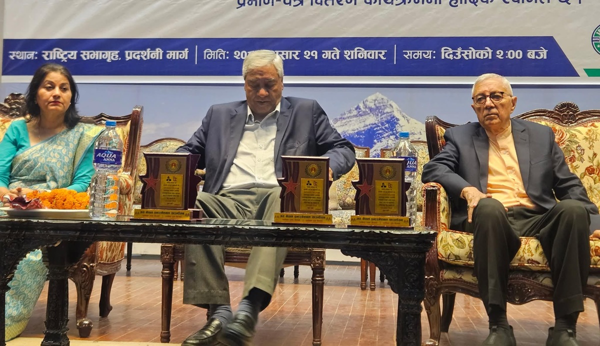 सरकारको नेतृत्व गर्न देउवालाई दबाब