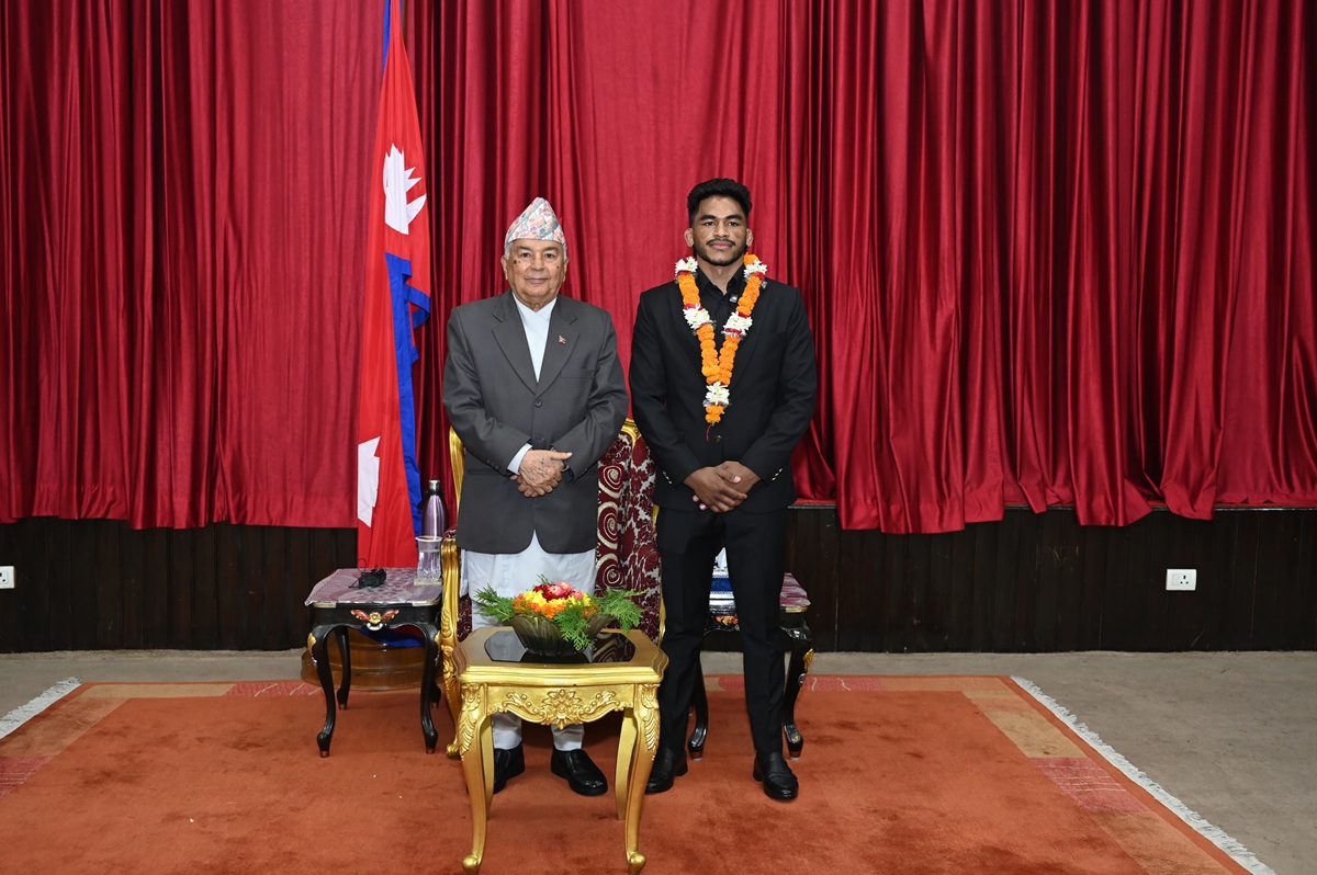 रविन्द्र राष्ट्रपतिबाट सम्मानित