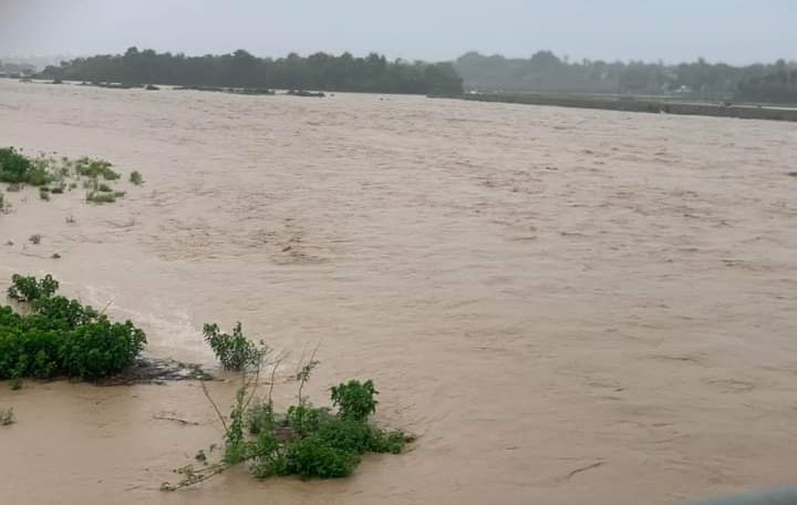 दाङमा भारी वर्षाको मापन,खतराको संकेत 