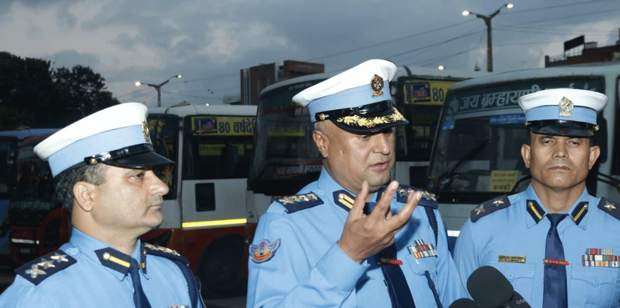 अत्यधिक धुवाँ फाल्ने ३७ सवारीसाधन नियन्त्रणमा