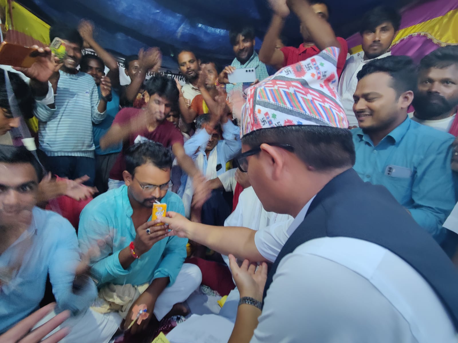 माग पूरा गर्ने सहमतिपछि अनशन तोडियो