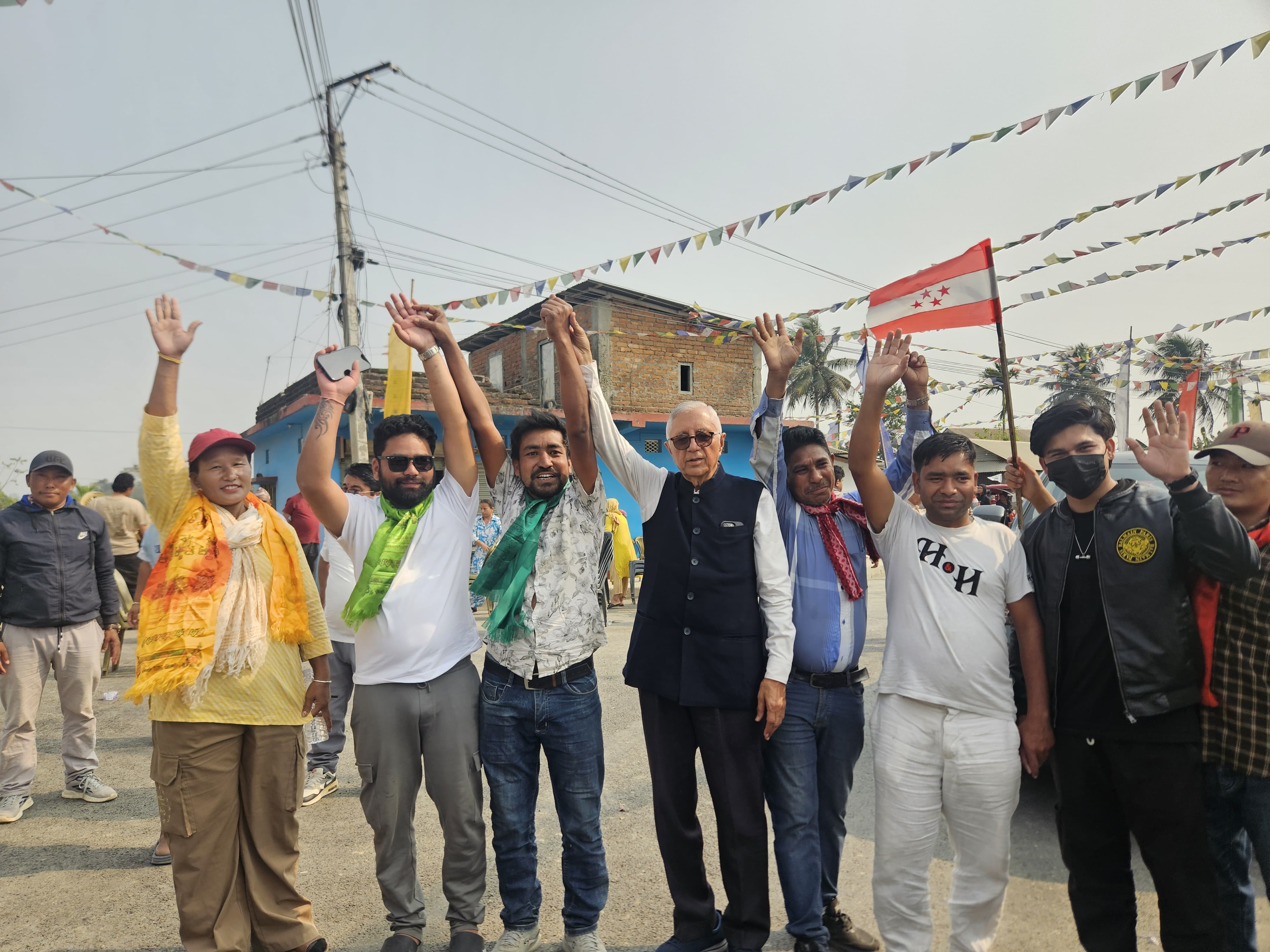 विभिन्न पार्टीका नेताहरू कांग्रेसमा प्रवेश