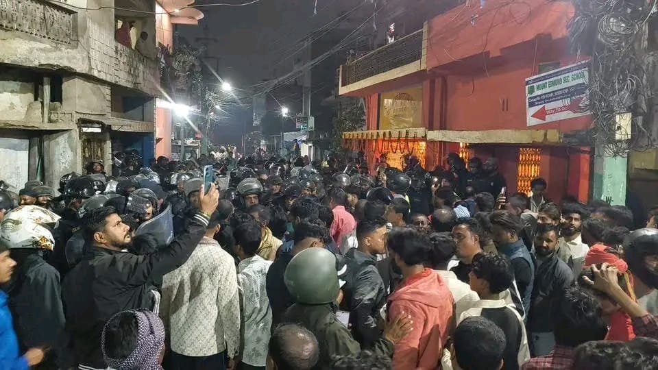 दुई समुदायबीच झडप, श्रीपुर क्षेत्र तनावग्रस्त