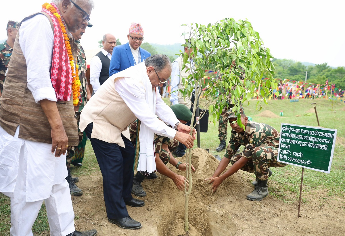 चुरे संरक्षणमा तीनै तहका सरकार र समुदायको सहकार्य अपरिहार्य : प्रधानमन्त्री