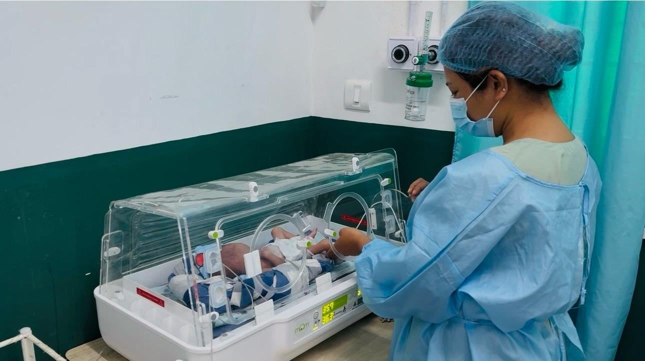 ७ महिनामै जन्मिएको कम तौलका शिशुको सफल उपचार