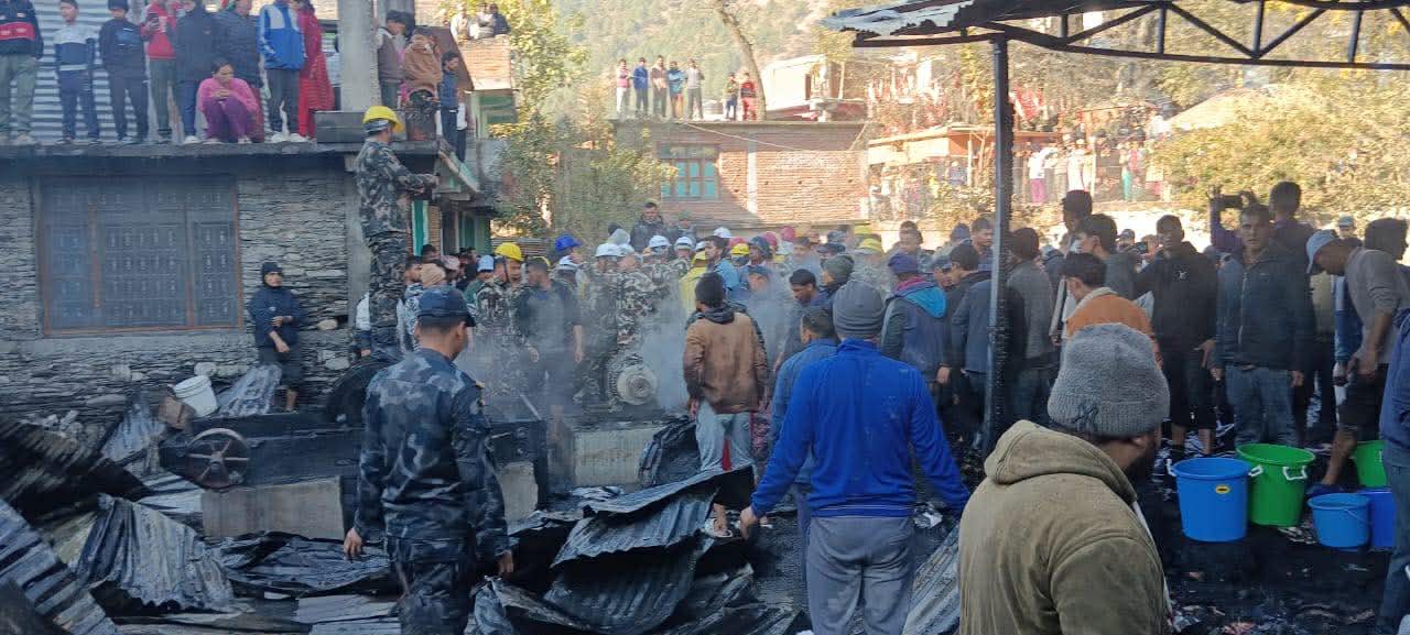 बझाङको चैनपुरमा आगलागी हुँदा झन्डै दुई करोडको क्षति