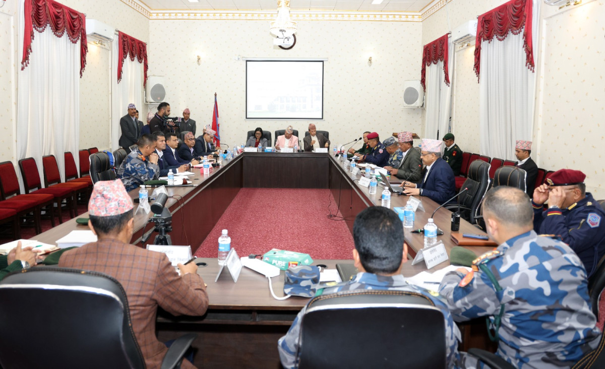 निर्वाचन सुरक्षा समितिको बैठक जारीः रौतहट र वीरगञ्जको झडपपछि सुरक्षा व्यवस्था थप मजबुत पारिँदै