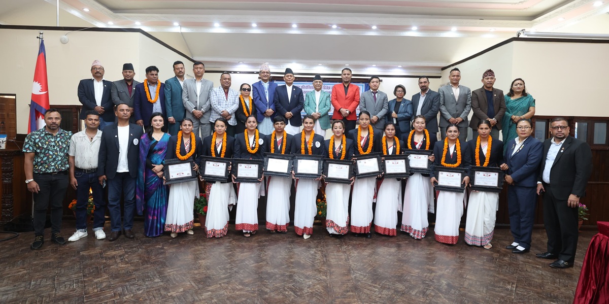 जसपा नेपालको राष्ट्रिय महाधिवेशन मञ्च हावाहुरीले भत्कायो
