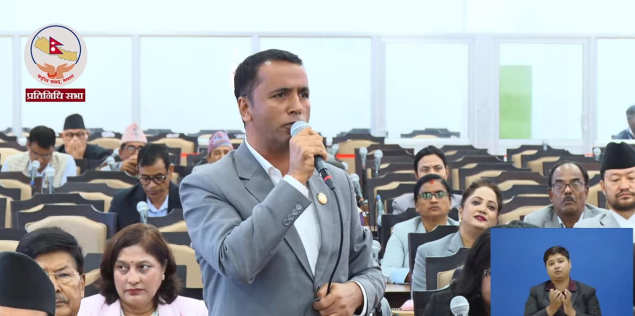 नेकपा प्रमुख सचेतक दुलालको प्रश्न : के खाएपछि सरकारलाई मध्यरातमा जोश आउँछ ?