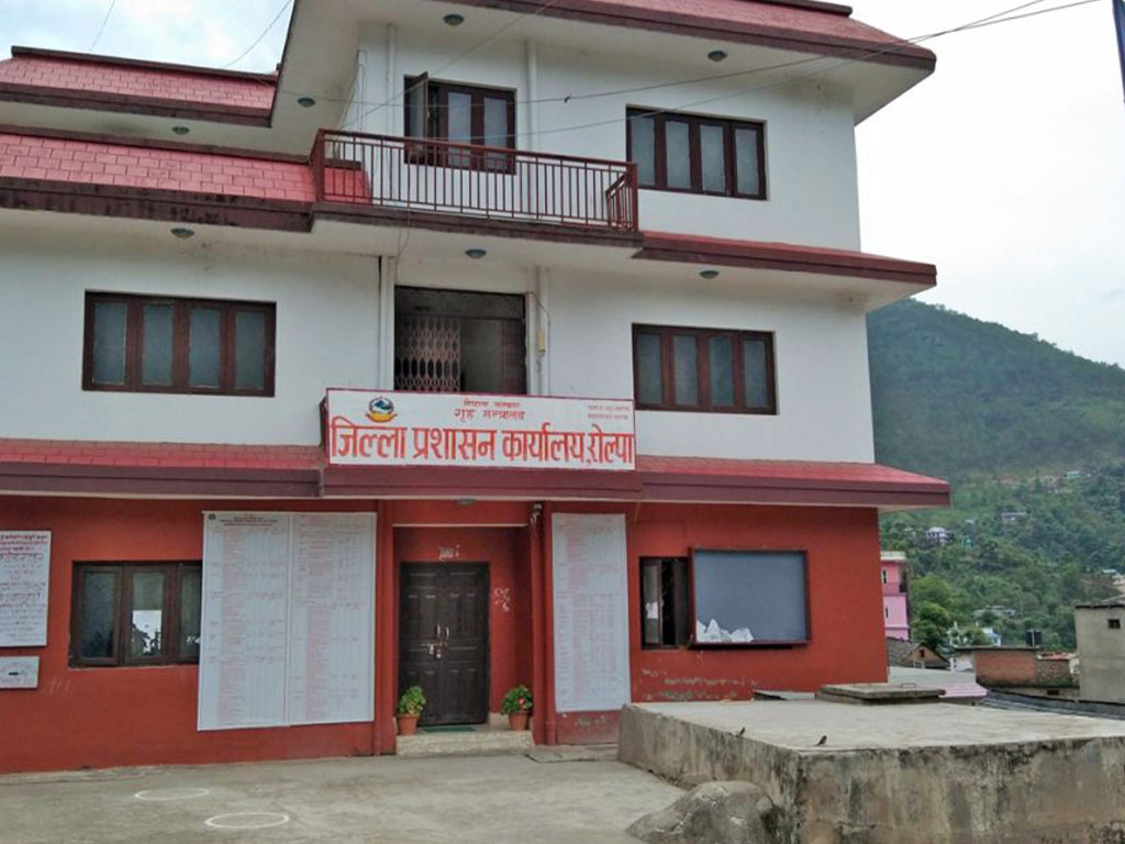 बैतडीमा चार सय सात जनाले हातहतियार बुझाए