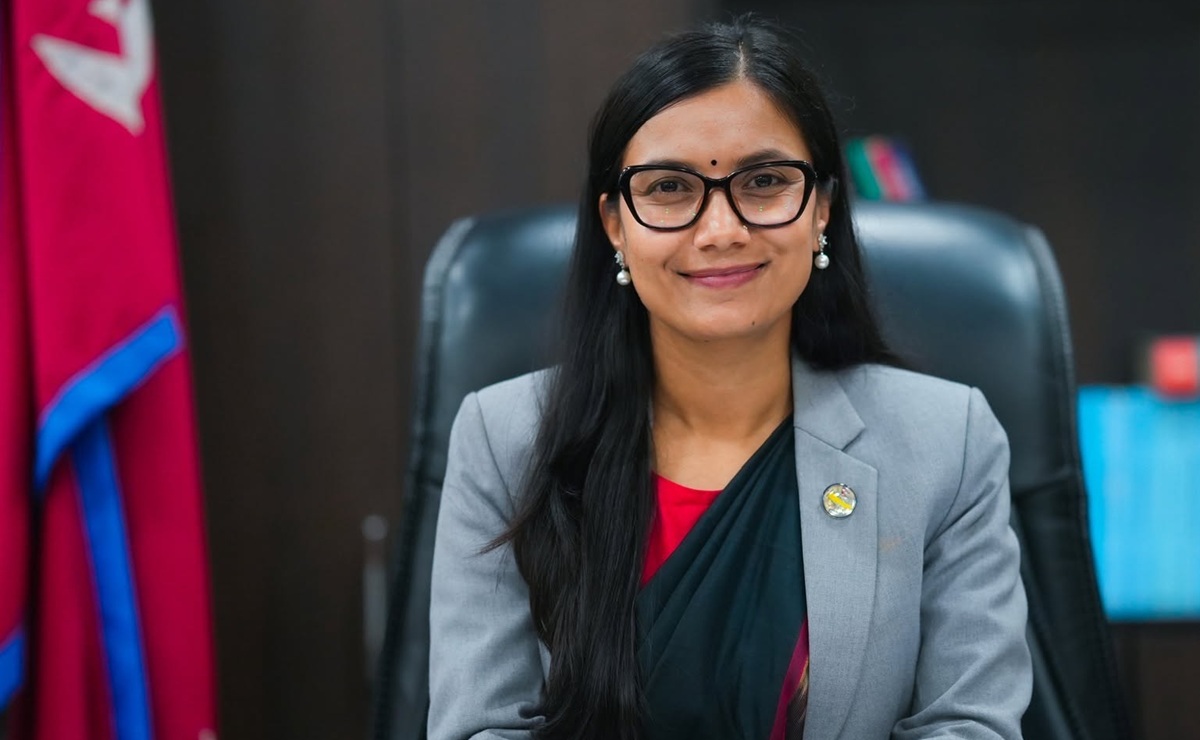 आमालाई ६ महिना, बुबालाई ४२ दिन तलबसहितको सुत्केरी बिदा प्रस्ताव