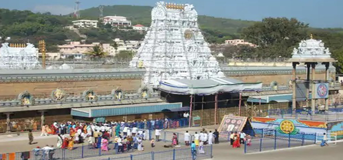 आन्ध्र प्रदेशको मन्दिरमा भएको भागदौडमा नौ जनाको मृत्यु