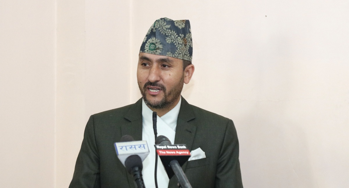 दुःख र संघर्षमा पनि खुसी हुन सकियो भने जीवनभरका धेरै समय दुःख हुँदैन : मन्त्री खरेल