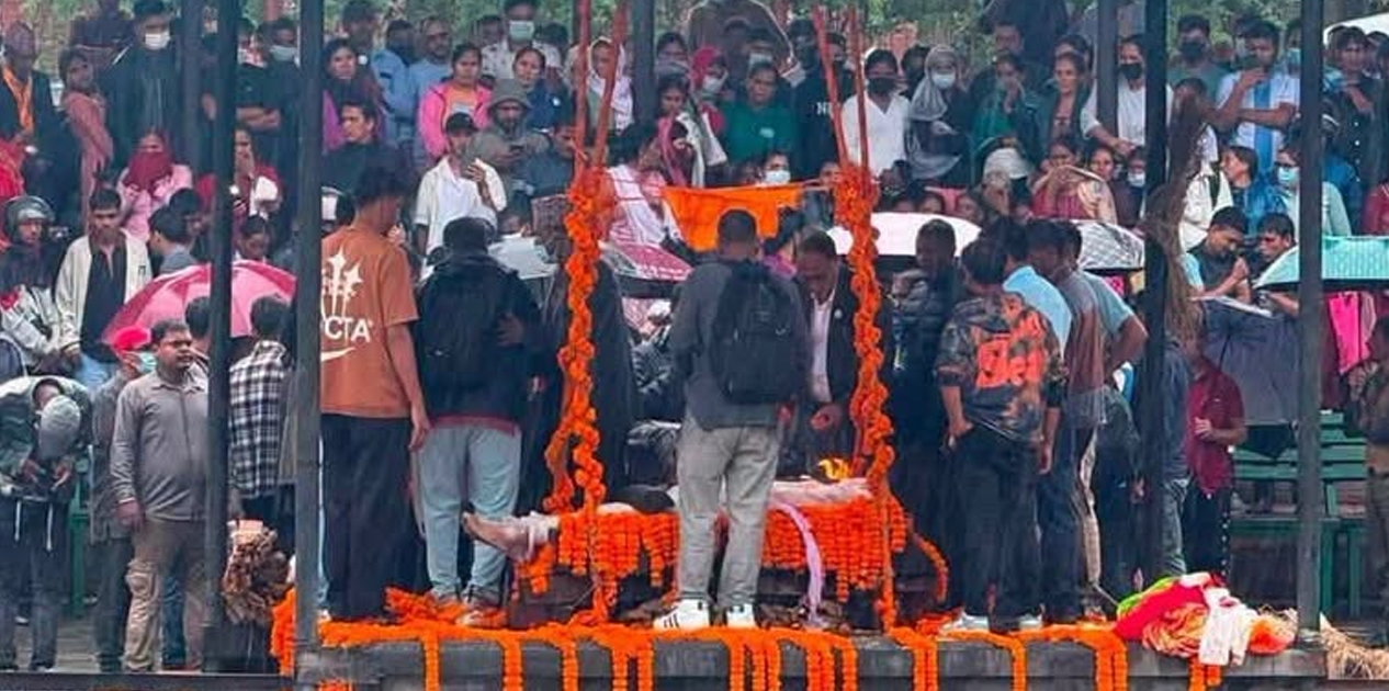 आत्मदाह गरेका गणेश नेपालीको पशुपति आर्यघाटमा अन्त्येष्टि
