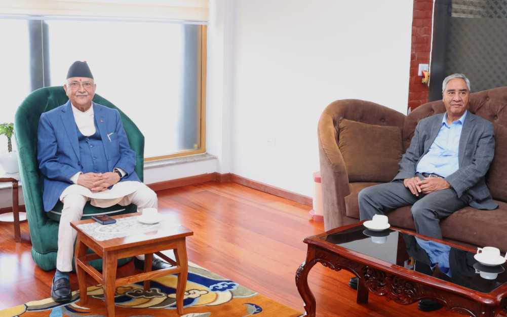 बैंककमा देउवा, सशंकित ओली