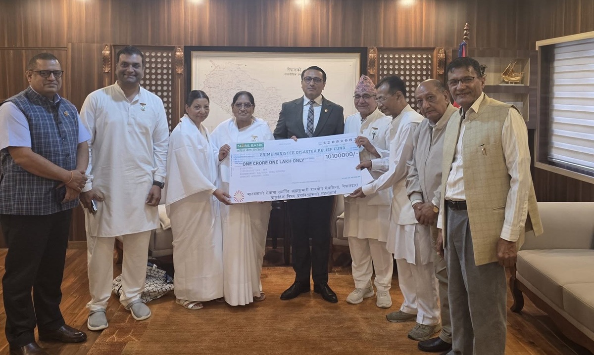 बाढीबाट प्रभावितका लागि ब्रह्माकुमारी राजयोग सेवा केन्द्रद्वारा १ करोड १ लाख सहयोग
