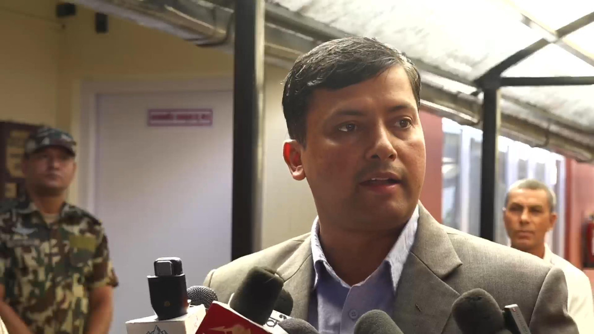 देश संवैधानिक मार्गभन्दा बाहिर छ : महेश बर्तौला